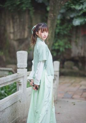 韩国电影年轻的嫂子3_1080神马影院手机在线